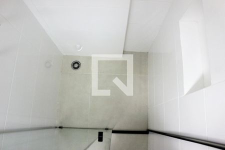 Banheiro de kitnet/studio para alugar com 1 quarto, 32m² em Picanço, Guarulhos