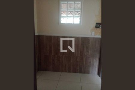 Quarto de casa para alugar com 2 quartos, 45m² em Centro, Belford Roxo