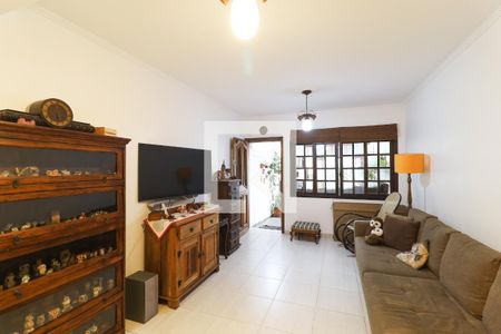 Casa à venda com 3 quartos, 131m² em Vila Rosa, São Paulo