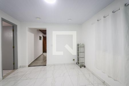 Quarto 2 de casa para alugar com 2 quartos, 45m² em Vila Morse, São Paulo