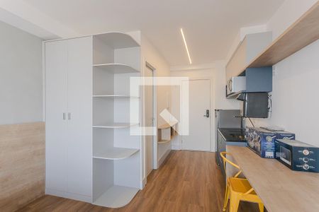Quarto de kitnet/studio à venda com 1 quarto, 25m² em Pinheiros, São Paulo