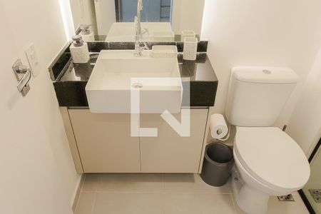 Banheiro de kitnet/studio à venda com 1 quarto, 25m² em Pinheiros, São Paulo