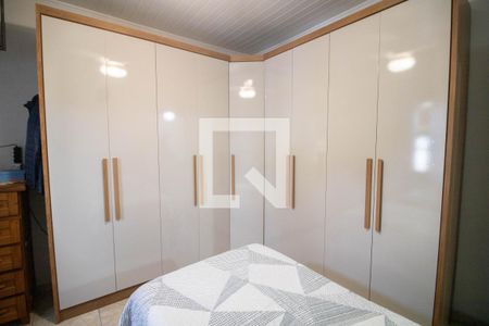 QUARTO 1 de casa à venda com 4 quartos, 220m² em Parque Peruche, São Paulo