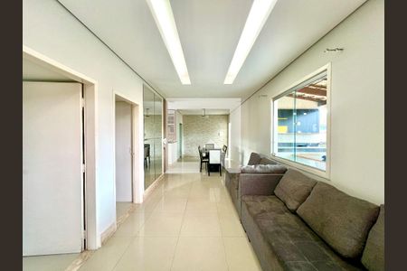 Casa para alugar com 3 quartos, 65m² em Santa Monica, Belo Horizonte