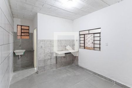Cozinha e Área de Serviço de casa de condomínio para alugar com 1 quarto, 29m² em Parque Xangri-lá, Contagem