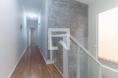 Corredor de casa para alugar com 3 quartos, 160m² em Jardim Planalto, Mogi das Cruzes