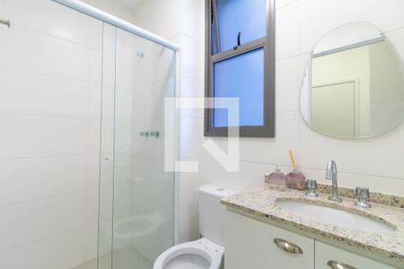 Banheiro de kitnet/studio para alugar com 1 quarto, 30m² em Vila Guarani (zona Sul), São Paulo