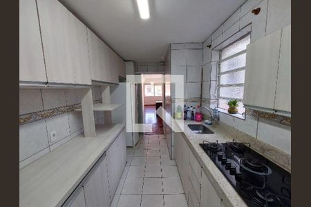 Cozinha de apartamento para alugar com 2 quartos, 75m² em Medianeira, Porto Alegre