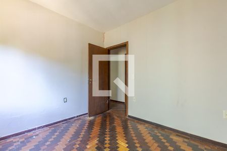 Quarto 2 de casa à venda com 3 quartos, 380m² em Jardim São Pedro, Porto Alegre