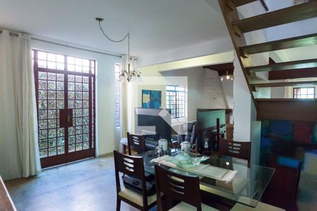 Sala de casa de condomínio à venda com 4 quartos, 351m² em Condomínio Retiro das Pedras, Brumadinho