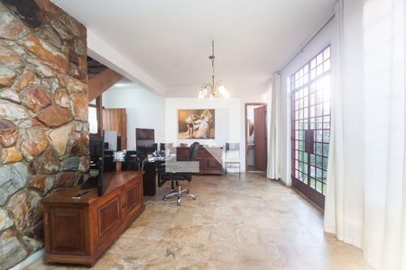 sala de casa de condomínio à venda com 5 quartos, 351m² em Condomínio Retiro das Pedras, Brumadinho