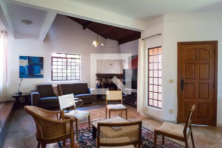 Sala de casa de condomínio à venda com 4 quartos, 351m² em Condomínio Retiro das Pedras, Brumadinho