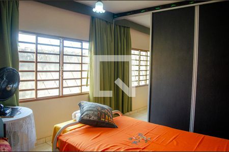 Casa à venda com 7 quartos, 350m² em Santa Genoveva, Goiânia