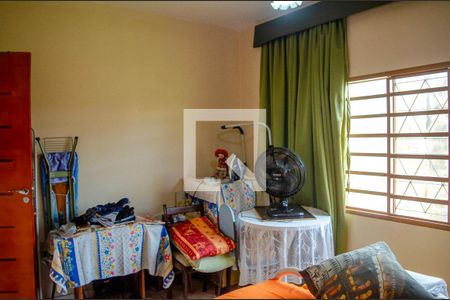 Casa à venda com 7 quartos, 350m² em Santa Genoveva, Goiânia