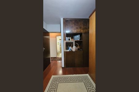 Quarto de apartamento à venda com 3 quartos, 118m² em Vila Itapura, Campinas