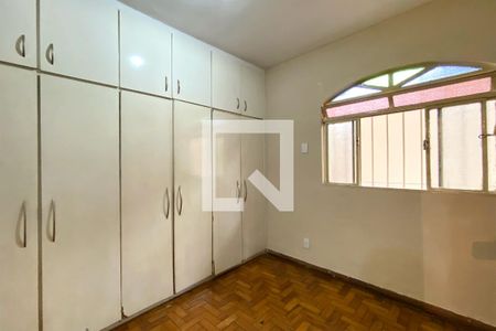 Quarto 2 de casa à venda com 3 quartos, 400m² em Alto dos Pinheiros, Belo Horizonte