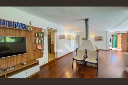 Sala de casa para alugar com 6 quartos, 5m² em Guarapiranga, São Paulo