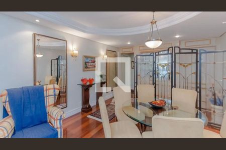 Sala de apartamento para alugar com 3 quartos, 121m² em Petrópolis, Porto Alegre