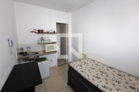 Sala/Quarto de kitnet/studio para alugar com 1 quarto, 15m² em Santo Antônio, Belo Horizonte