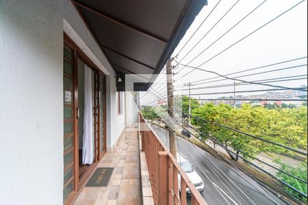 Quitnal Lateral e Varanda  de casa para alugar com 2 quartos, 100m² em Parque das Nações, Santo André