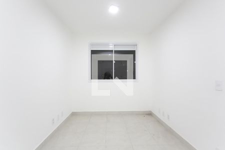 Sala / Cozinha de apartamento para alugar com 2 quartos, 32m² em Vila Carmosina, São Paulo