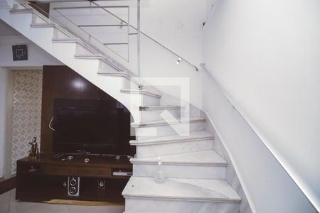 Escada de casa à venda com 2 quartos, 122m² em Vila Dom Pedro Ii, São Paulo