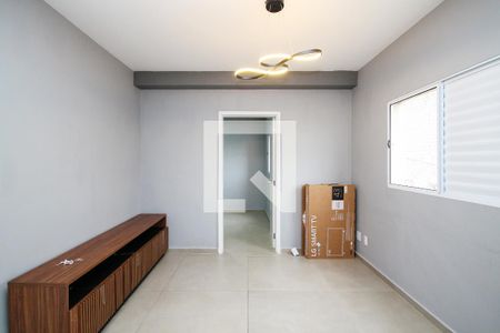 Sala 2 de apartamento para alugar com 1 quarto, 58m² em Jardim Marilu, Cotia