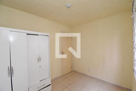 Quarto 1 de apartamento para alugar com 2 quartos, 40m² em Santa Cândida, Curitiba