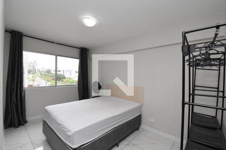 Suíte de apartamento para alugar com 3 quartos, 90m² em Cristo Rei, Curitiba