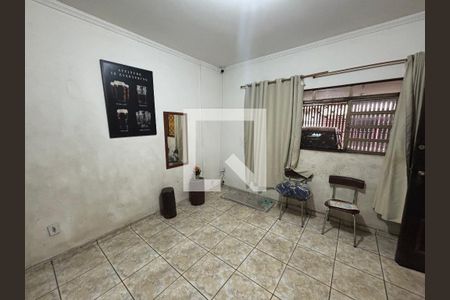 Sala de casa à venda com 4 quartos, 250m² em Conjunto Habitacional Aguia de Haia, São Paulo