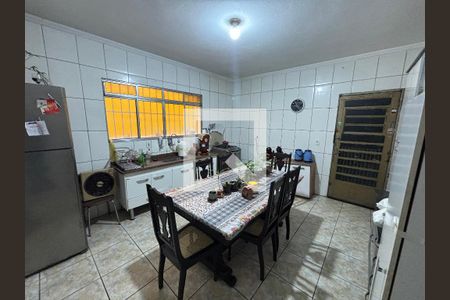 Cozinha de casa à venda com 4 quartos, 250m² em Conjunto Habitacional Aguia de Haia, São Paulo