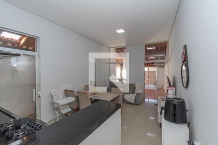 Sala de Estar/Jantar/Cozinha  de casa para alugar com 2 quartos, 61m² em Parque Residencial Salerno (nova Veneza), Sumaré