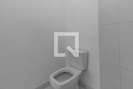 Banheiro de kitnet/studio para alugar com 1 quarto, 23m² em Jardim das Acacias, São Paulo