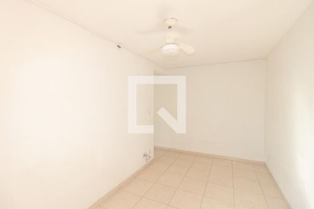 Sala de apartamento para alugar com 2 quartos, 40m² em Paciência, Rio de Janeiro