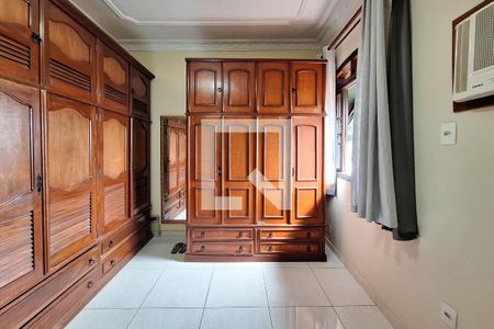 Quarto 1 de casa à venda com 2 quartos, 65m² em São Lourenço, Niterói