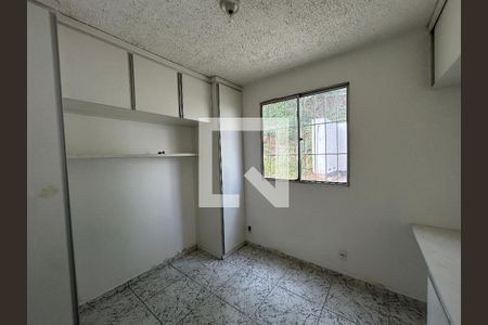 Quarto 2 de apartamento para alugar com 2 quartos, 45m² em Pavuna, Nilópolis