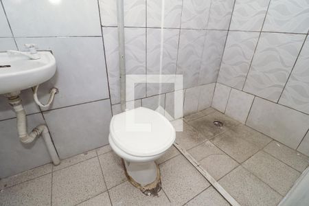 Banheiro de casa para alugar com 1 quarto, 50m² em Jardim Peri, São Paulo