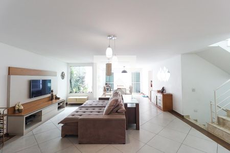 Sala de casa à venda com 4 quartos, 319m² em Jardim Virginia Bianca, São Paulo