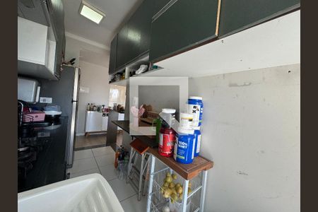Cozinha de apartamento à venda com 2 quartos, 50m² em Jardim Roberto, Osasco