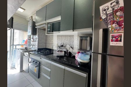 Cozinha de apartamento à venda com 2 quartos, 50m² em Jardim Roberto, Osasco