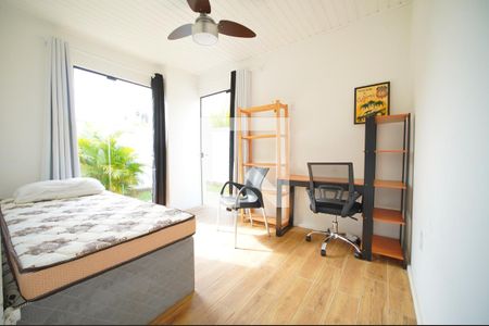 Suite 1 de casa para alugar com 3 quartos, 124m² em Alto Ribeirão Leste, Florianópolis