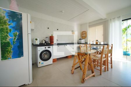 Cozinha de casa para alugar com 3 quartos, 124m² em Alto Ribeirão Leste, Florianópolis