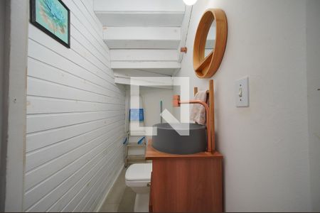 Lavabo de casa para alugar com 3 quartos, 124m² em Alto Ribeirão Leste, Florianópolis