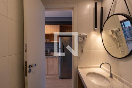 Banheiro de kitnet/studio para alugar com 1 quarto, 25m² em Barra Funda, São Paulo