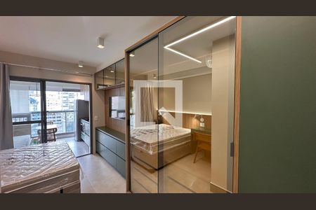 Studio de kitnet/studio para alugar com 1 quarto, 31m² em Jardim das Acacias, São Paulo