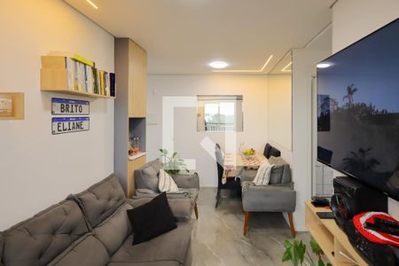 Sala de estar e jantar de apartamento para alugar com 2 quartos, 40m² em Usina Piratininga, São Paulo