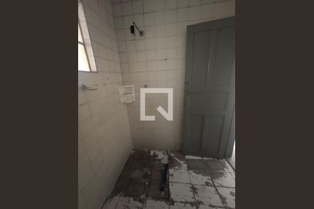 Banheiro  de casa para alugar com 1 quarto, 45m² em Vila Basileia, São Paulo