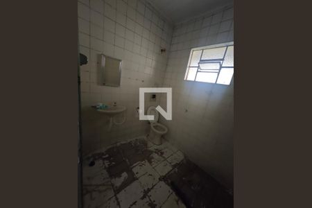 Banheiro  de casa para alugar com 1 quarto, 45m² em Vila Basileia, São Paulo