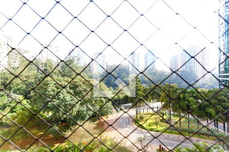 varanda vista de apartamento para alugar com 3 quartos, 192m² em Jardim Morumbi, São Paulo