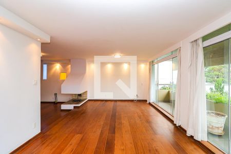 Sala de casa para alugar com 4 quartos, 330m² em Vila Sonia, São Paulo